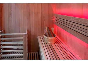 ST-3010 Sauna tradicional de vapor,  detalle de la cromoterapia